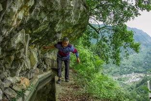 层岩老舅最新爆料,娱乐圈幕后真相大曝光！  第1张